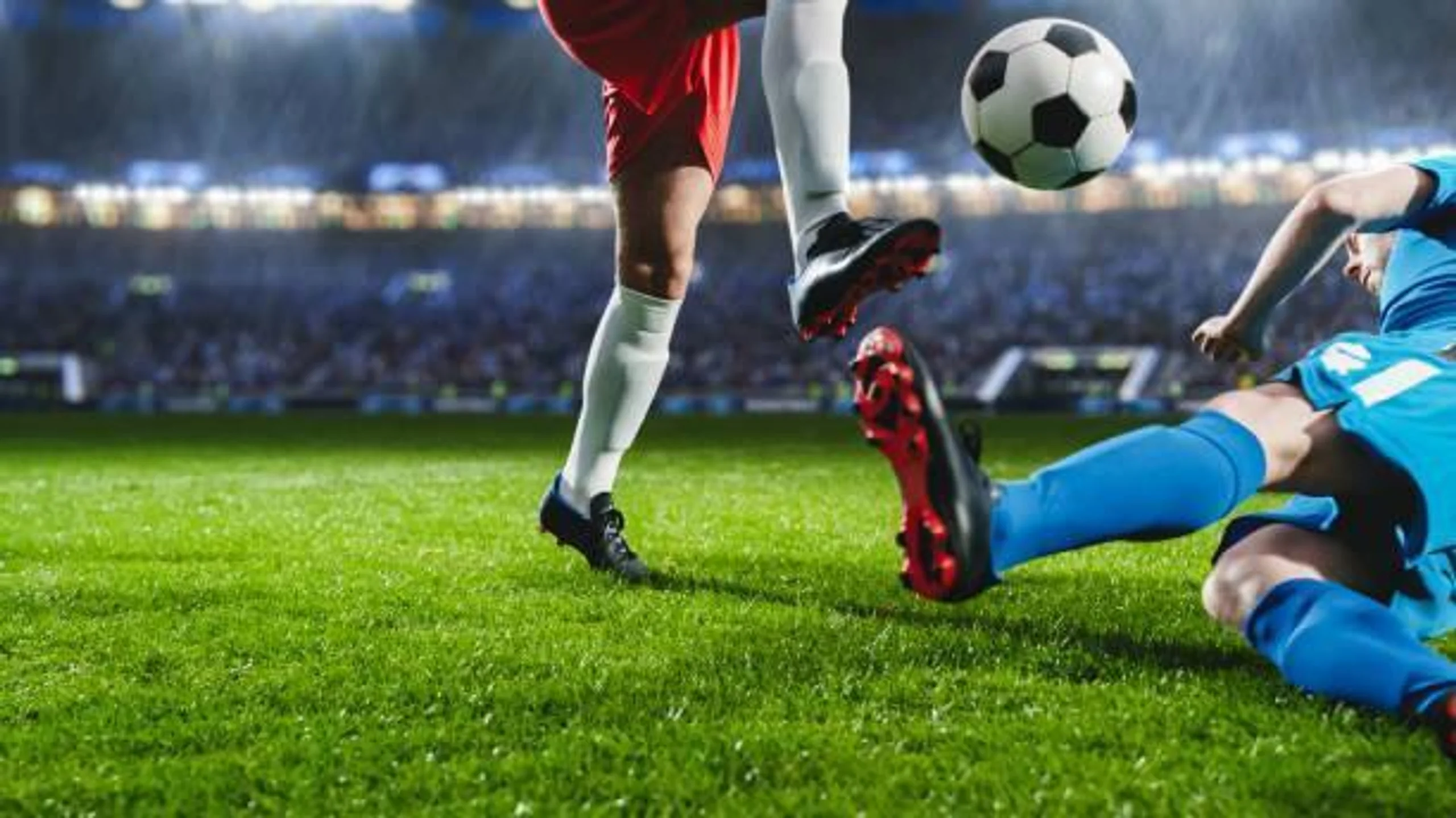 Paris Saint Germain vs FC Barcelona: 4-Night Champions League Football Package in Europe / France, image_2