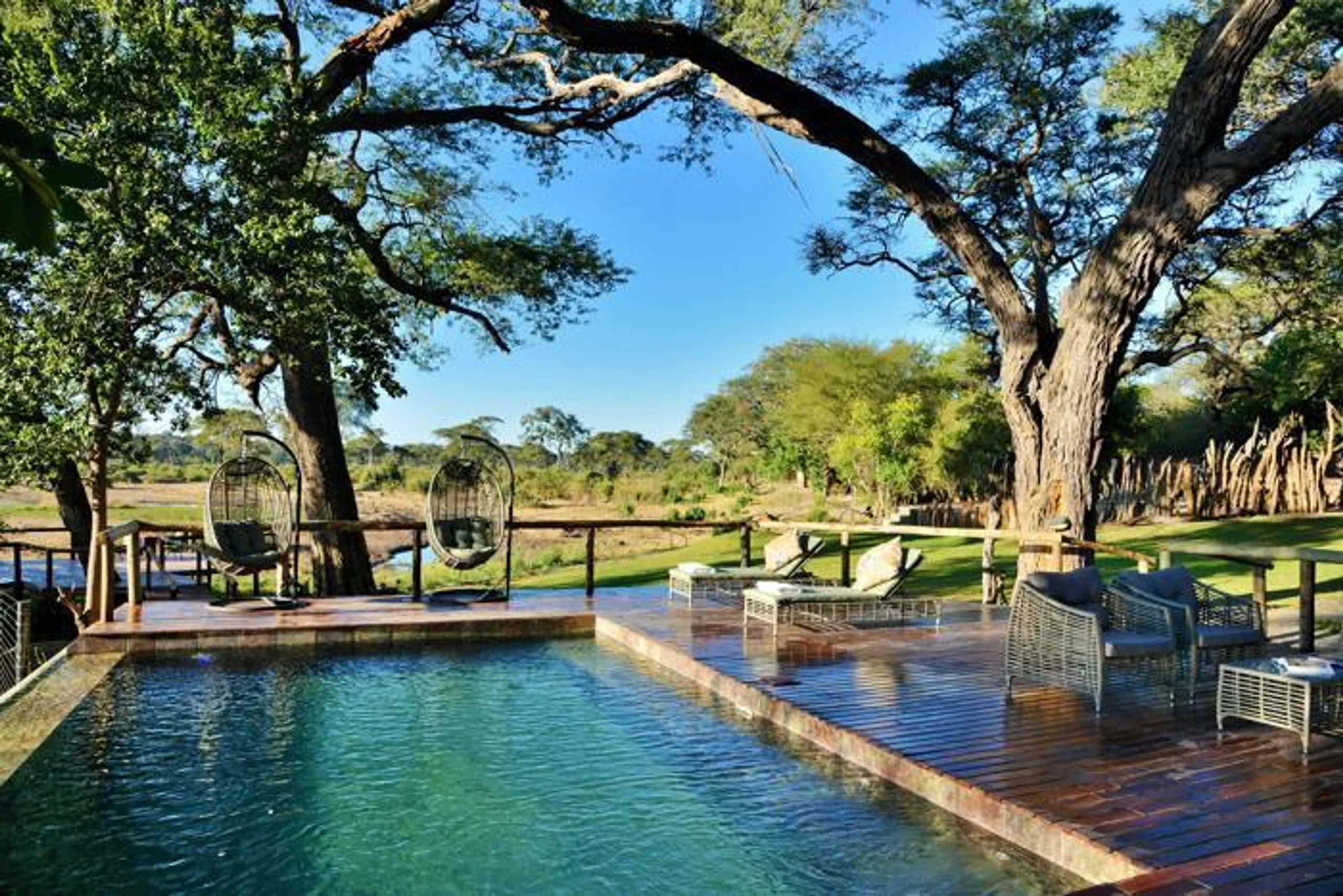 Elephant Valley Lodge in Africa / Botswana, image_2