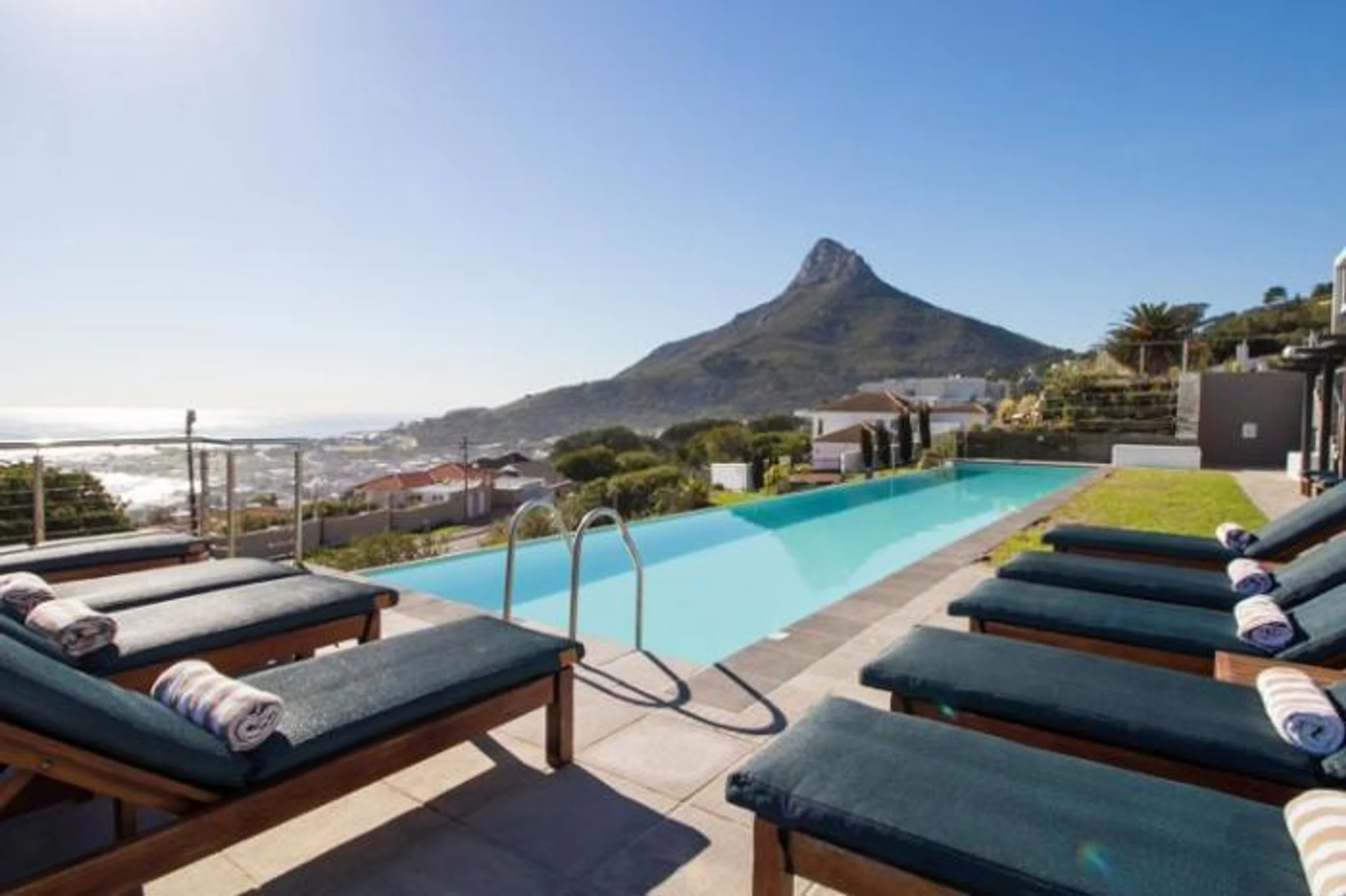  The Crystal Apartments in South Africa / Cape Town, image_1