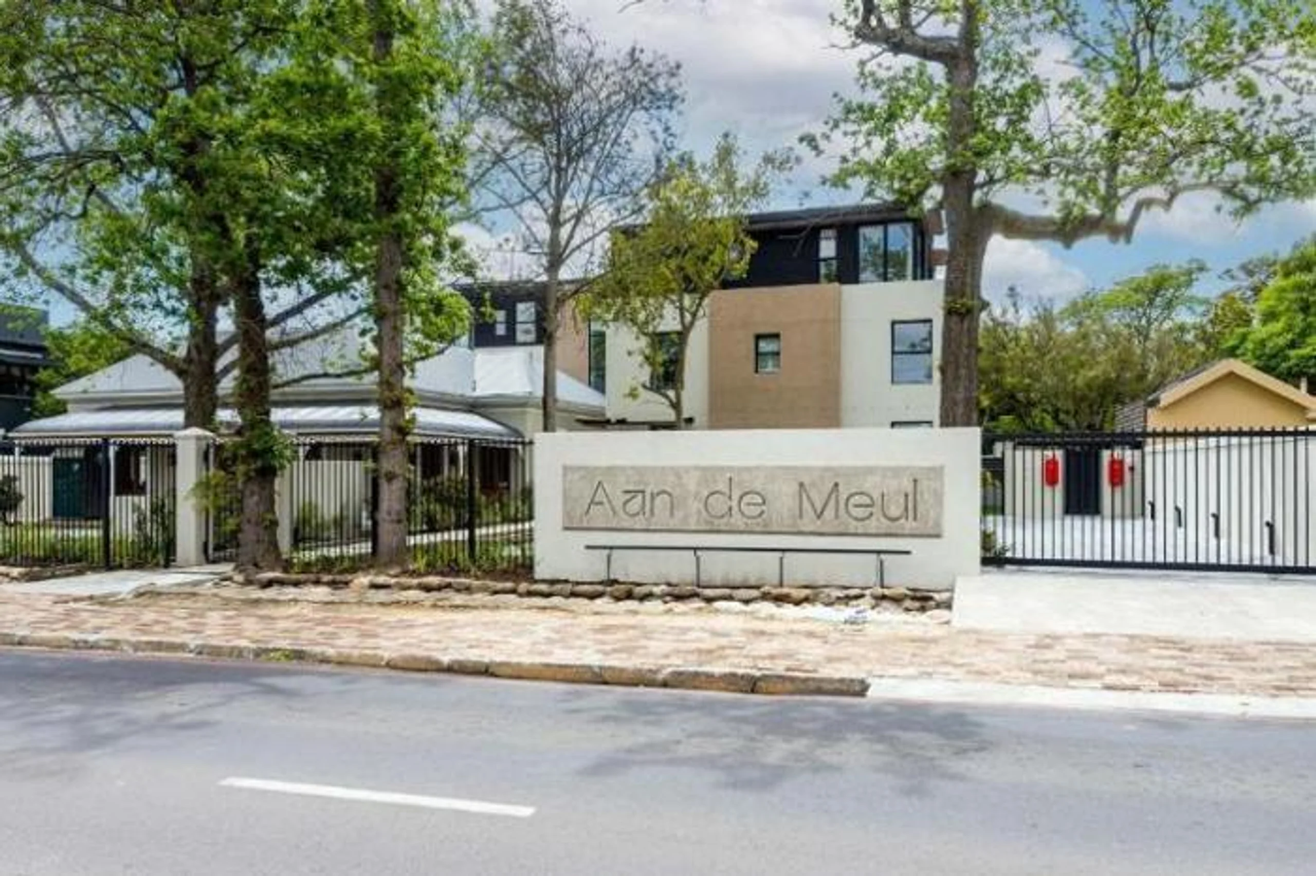 Aan De Meul Luxury Apartments in South Africa / Cape Winelands, image_3