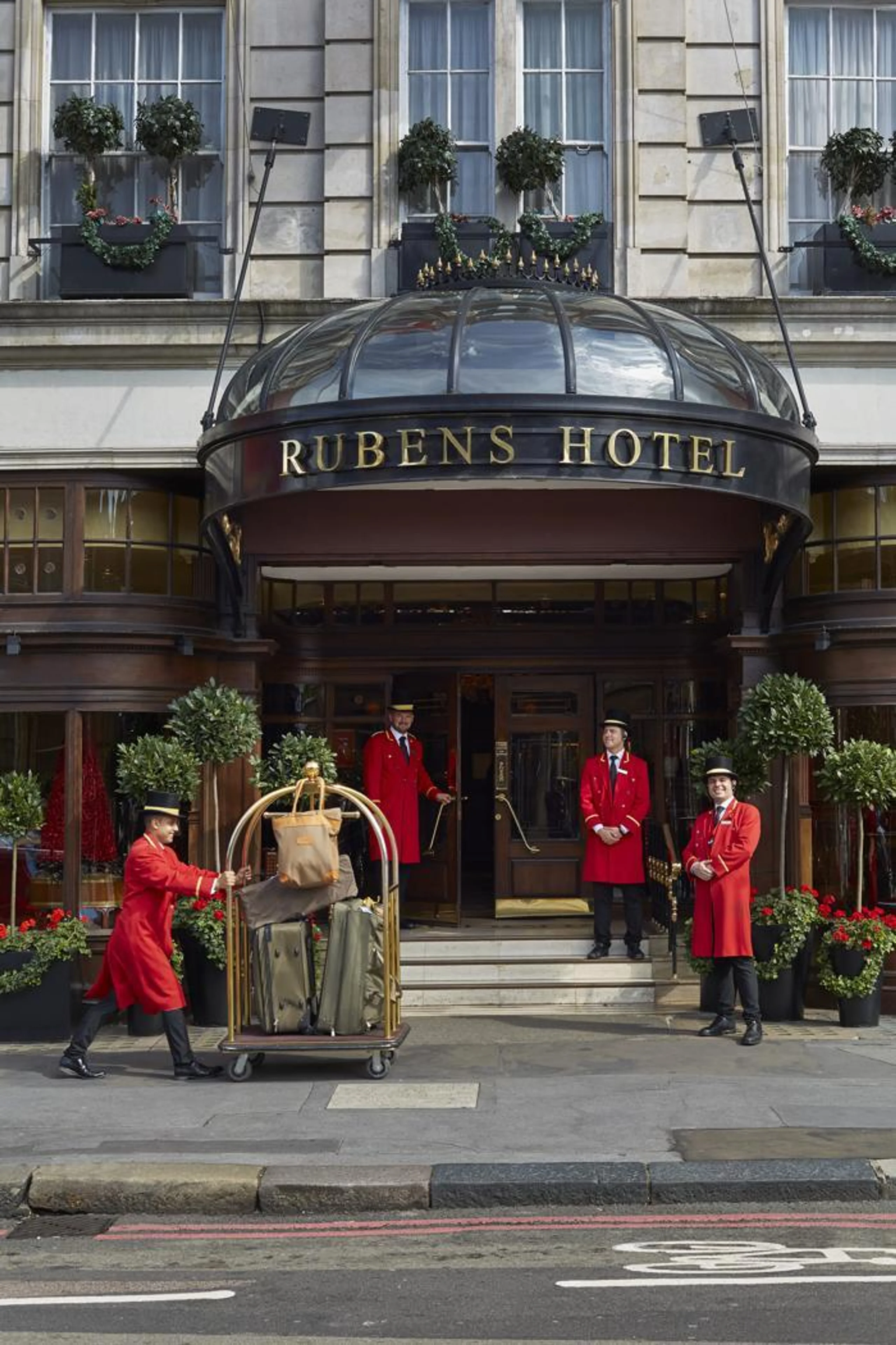  The Rubens at the Palace in Europe / England, image_3