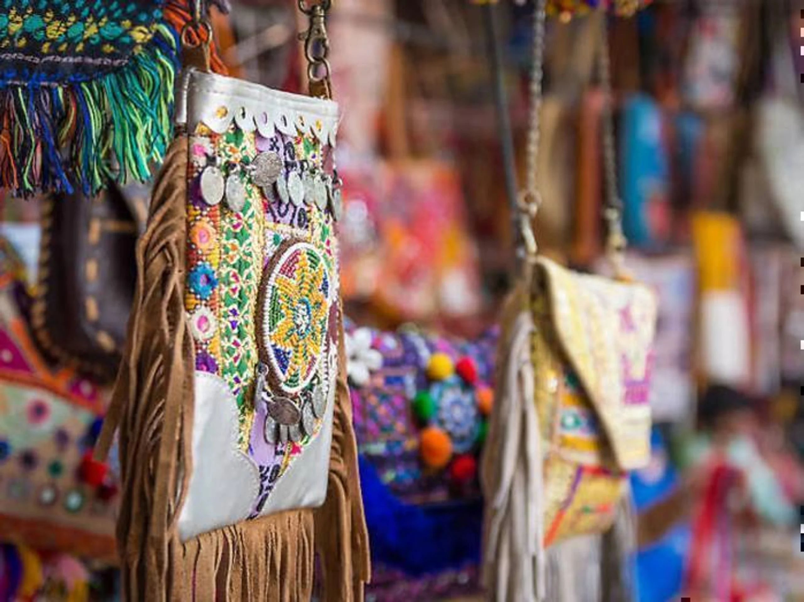 Explore Delhi's Markets in Far East / India, image_2