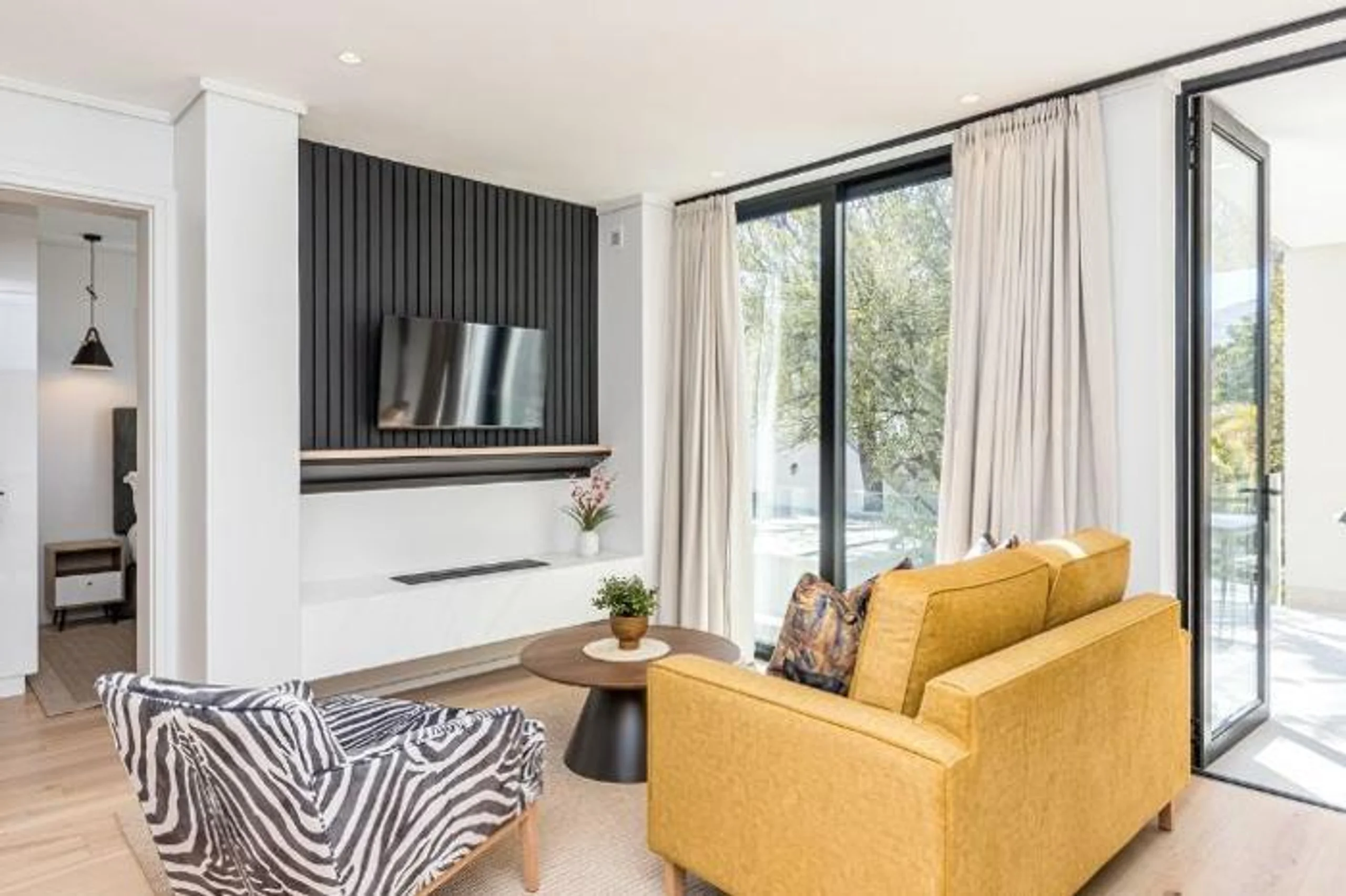 Aan De Meul Luxury Apartments in South Africa / Cape Winelands, image_2