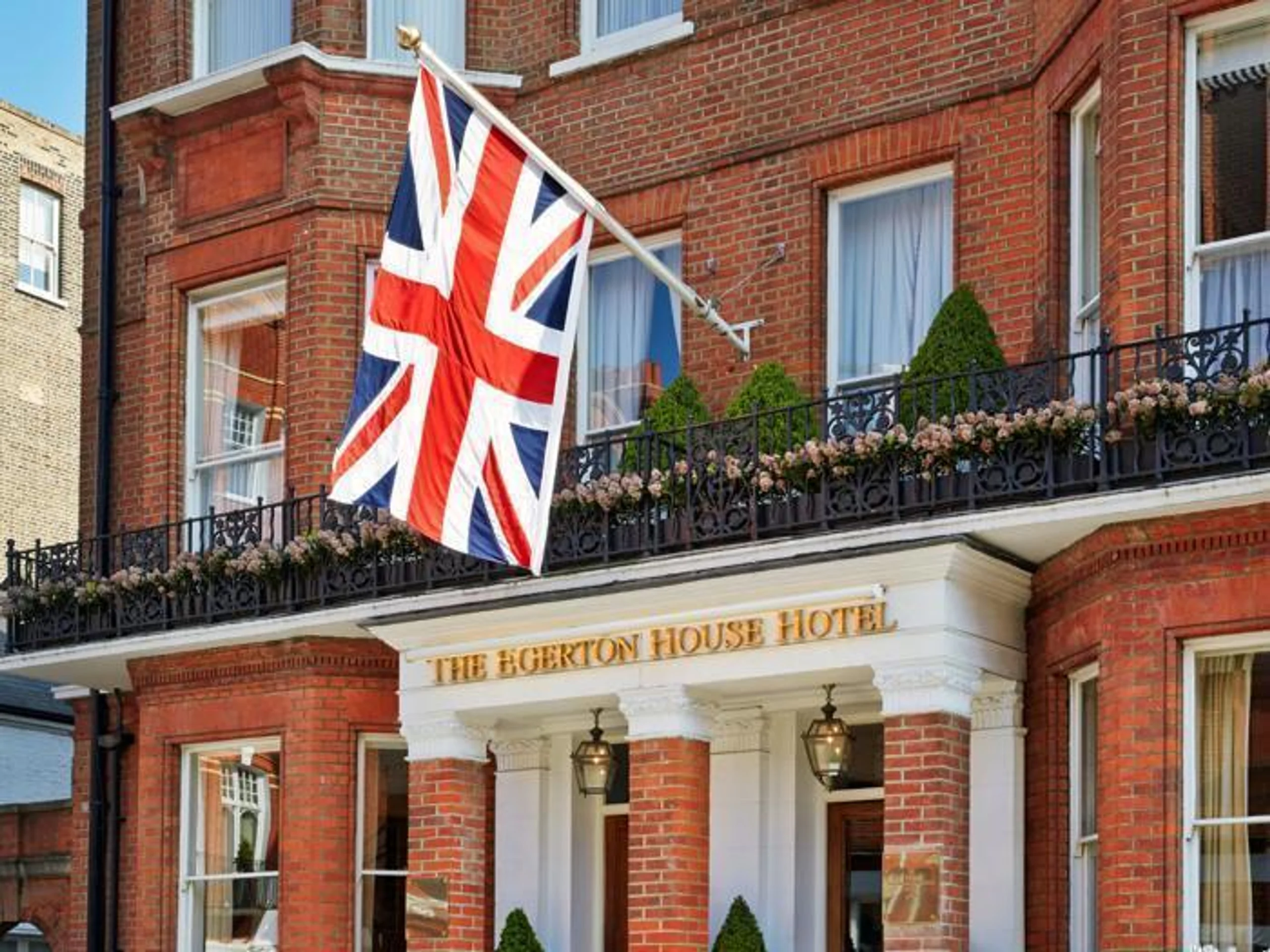  The Egerton House Hotel in Europe / England, image_1